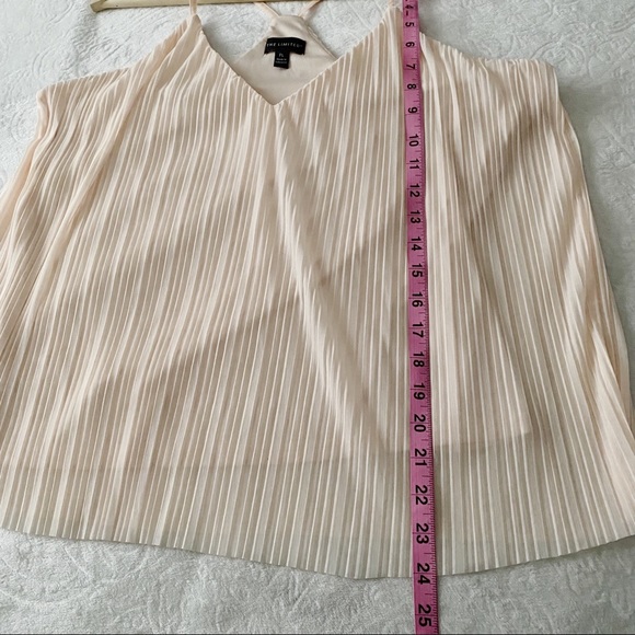 The Limited Pale Pink Pleated V-Neck Tank Top - Picture 3 of 8